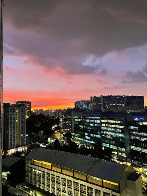 Chic And Modern Apartment Manila